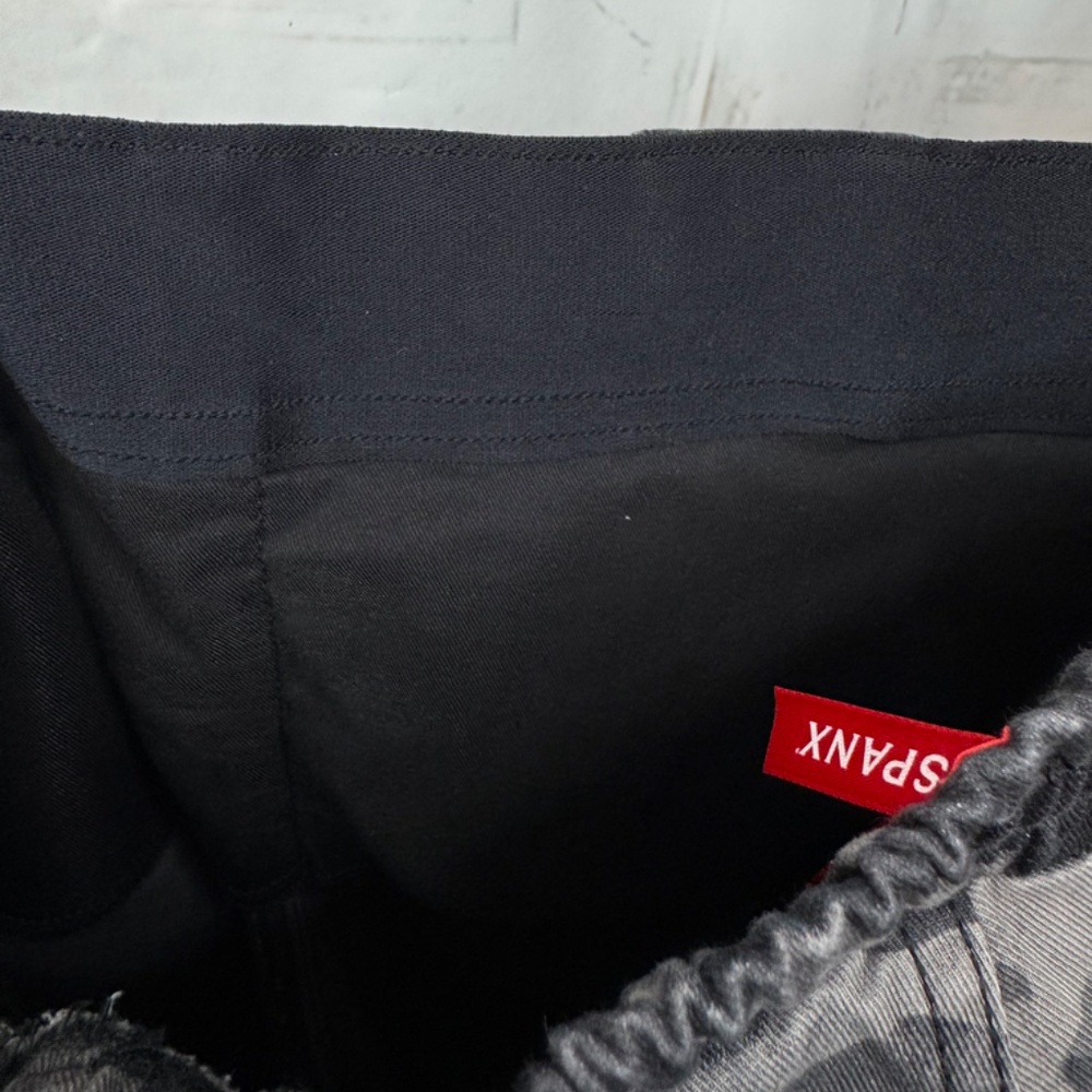 Spanx Womens Camo Stretch Twill Cargo Jogger Gray Blackwash Pants Sz. Small S - Picture 11 of 13